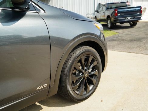 Used 2020 Kia Sorento S AWD/4WD image 18