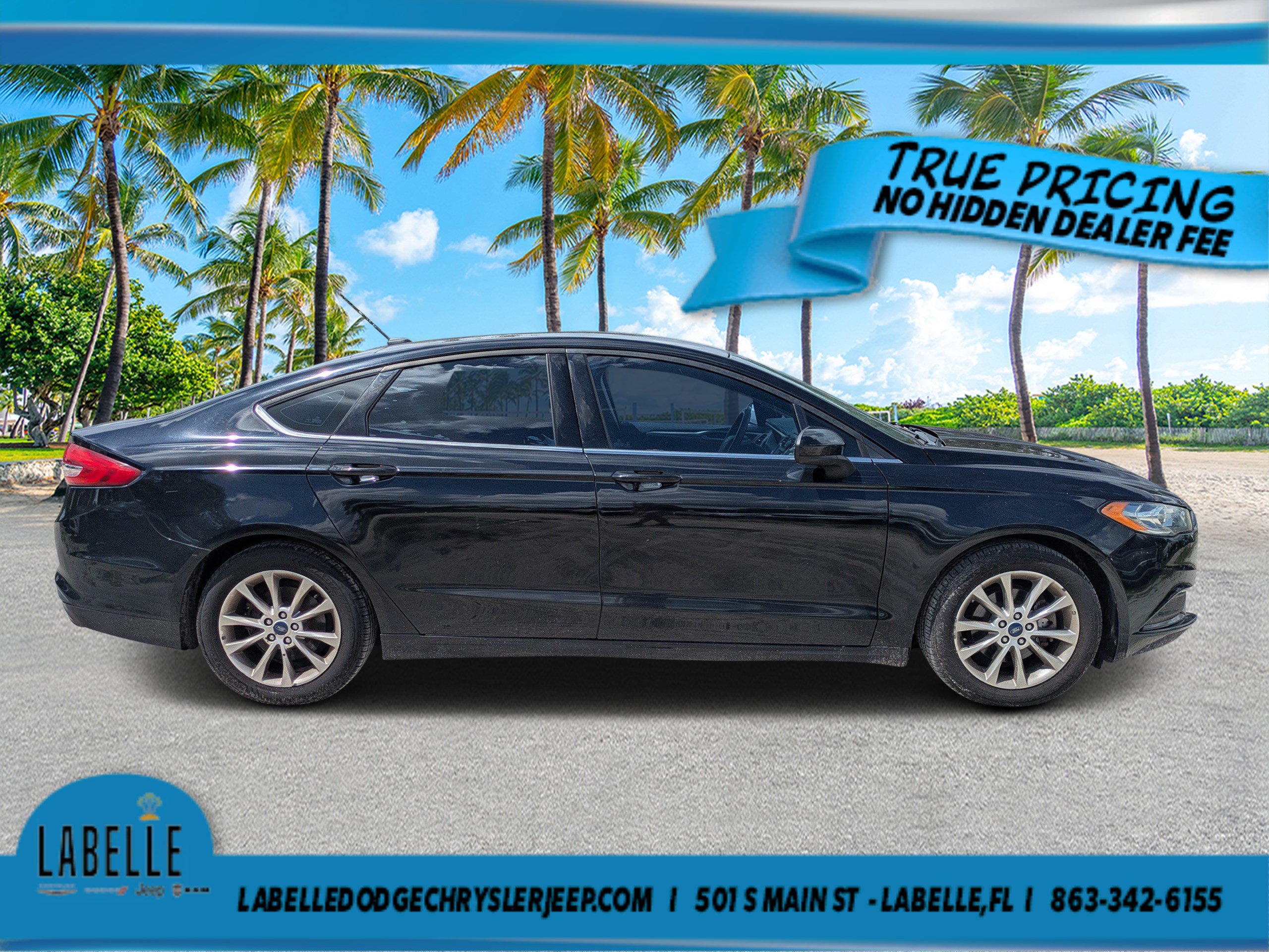 Used 2017 Ford Fusion SE FWD image 2