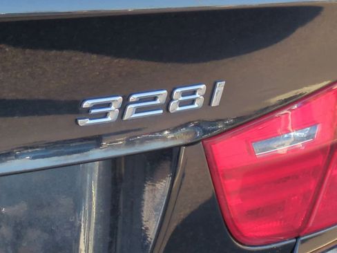 Used 2010 BMW 328i xDrive Sedan image 13