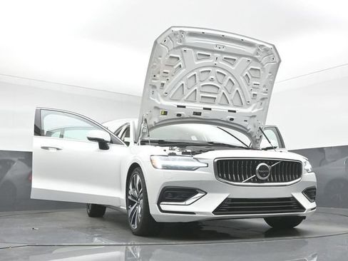 Used 2023 Volvo S60 B5 Ultimate w/ Climate Package image 53