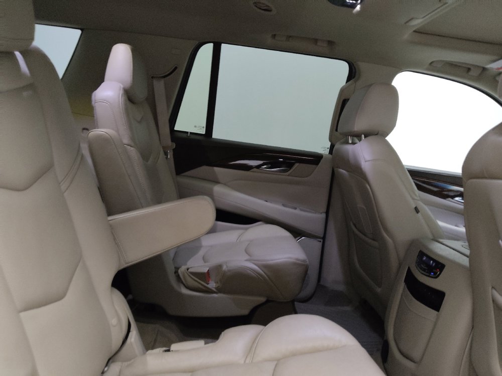 Used 2017 Cadillac Escalade Premium Luxury AWD/4WD image 19