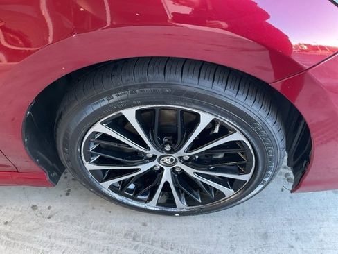 Used 2018 Toyota Camry L image 26