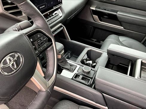 Used 2024 Toyota Tundra Limited AWD/4WD image 15