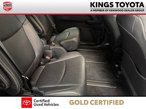 Used 2025 Toyota Sienna XLE Woodland Edition AWD/4WD image 13