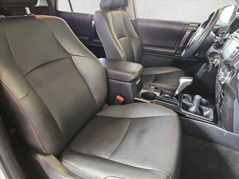 Used 2019 Toyota 4Runner TRD Off-Road Premium AWD/4WD image 21