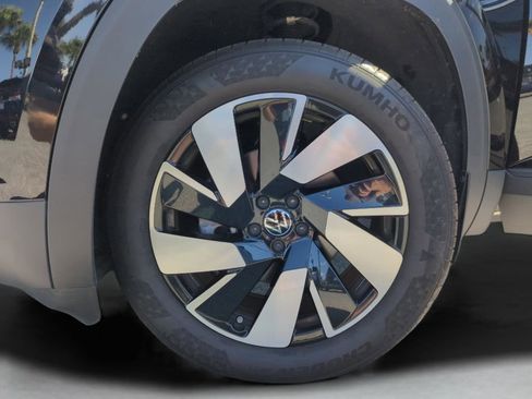 New 2025 Volkswagen Atlas Cross Sport SE AWD/4WD image 47