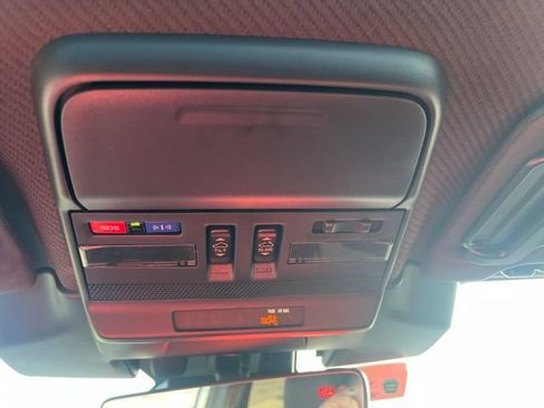Used 2026 Subaru Outback Limited AWD/4WD image 29