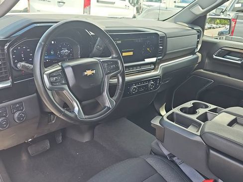 Used 2023 Chevrolet Silverado 1500 LT AWD/4WD image 17
