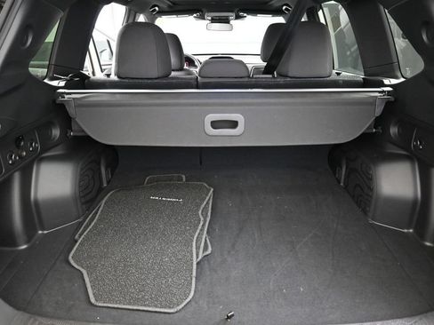 Used 2025 Subaru Forester Premium AWD/4WD image 19