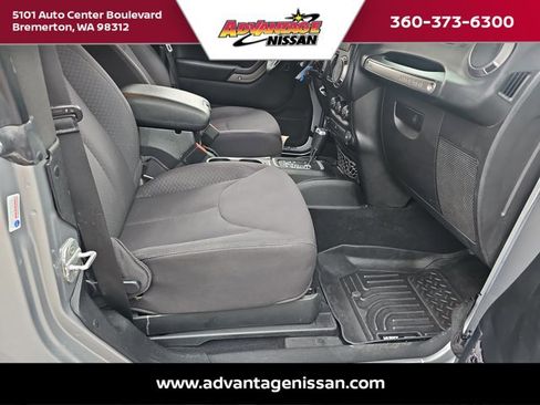Used 2013 Jeep Wrangler Sport AWD/4WD image 16