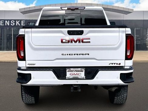 Certified 2021 GMC Sierra 2500 AT4 w/ AT4 Preferred Package image 4