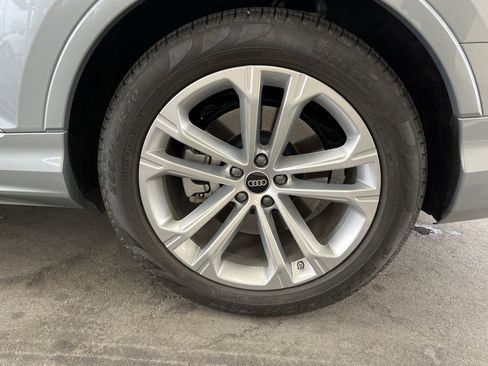 Used 2025 Audi Q7 3.0T Prestige image 13