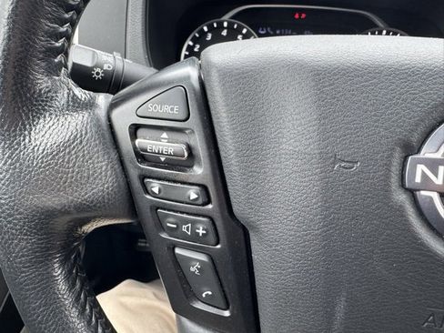 Used 2024 Nissan Frontier SV w/ SV Convenience Package image 17