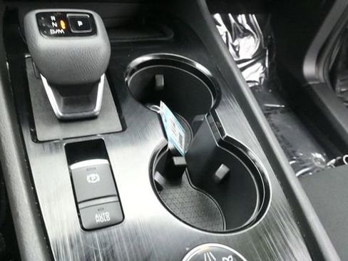 Used 2023 Nissan Rogue S AWD/4WD image 19
