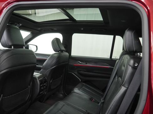 Certified 2023 Jeep Grand Cherokee L Overland image 24