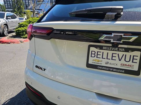 New 2027 Chevrolet Bolt LT FWD image 16