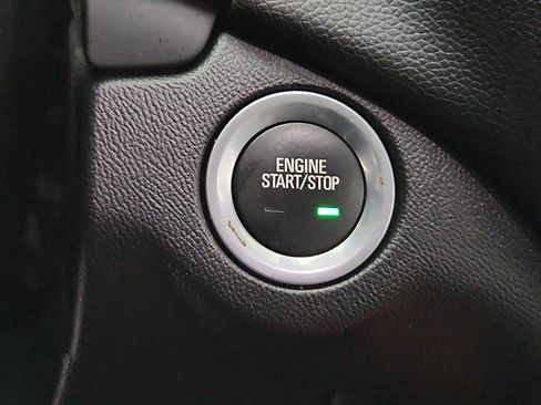 Used 2019 Chevrolet Equinox LT FWD image 21