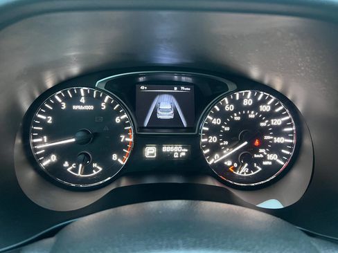 Used 2015 Nissan Pathfinder SV image 36