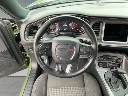Used 2023 Dodge Challenger SXT RWD image 12