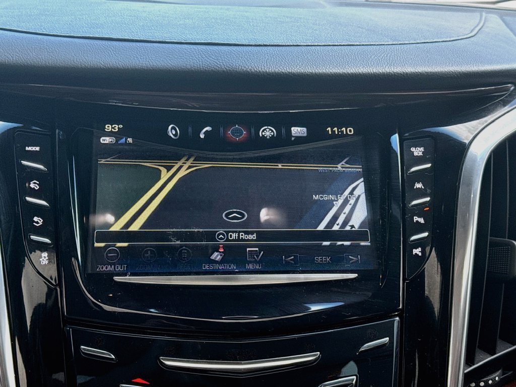Used 2018 Cadillac Escalade Premium Luxury AWD/4WD image 14