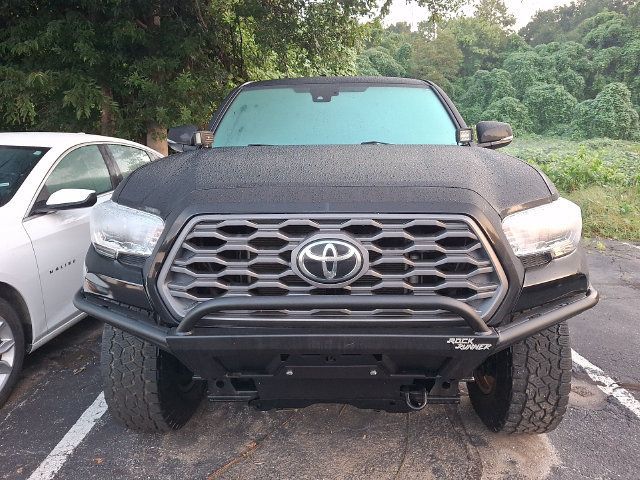 Used 2021 Toyota Tacoma TRD Off-Road AWD/4WD image 2