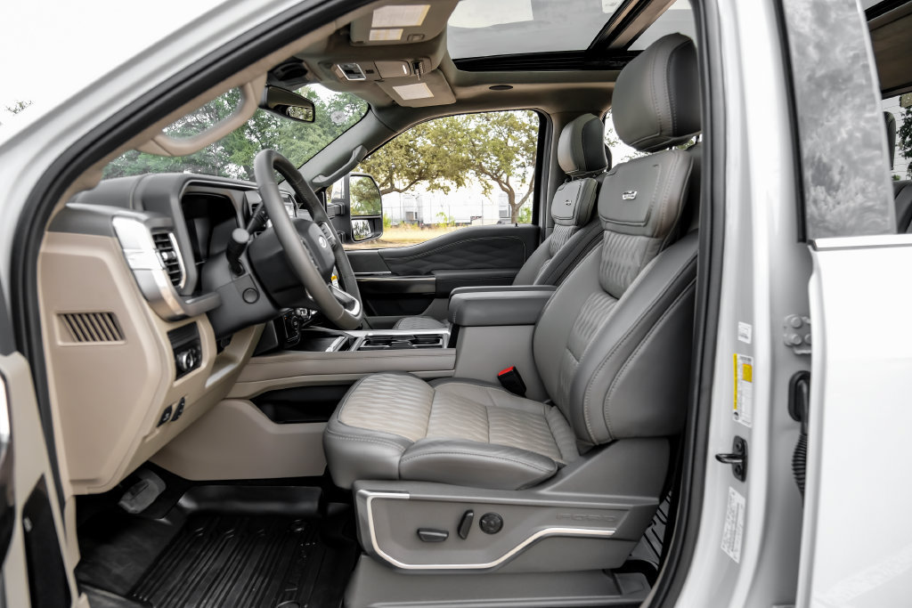 Used 2026 Ford F450 Platinum w/ Platinum Plus Package AWD/4WD image 6