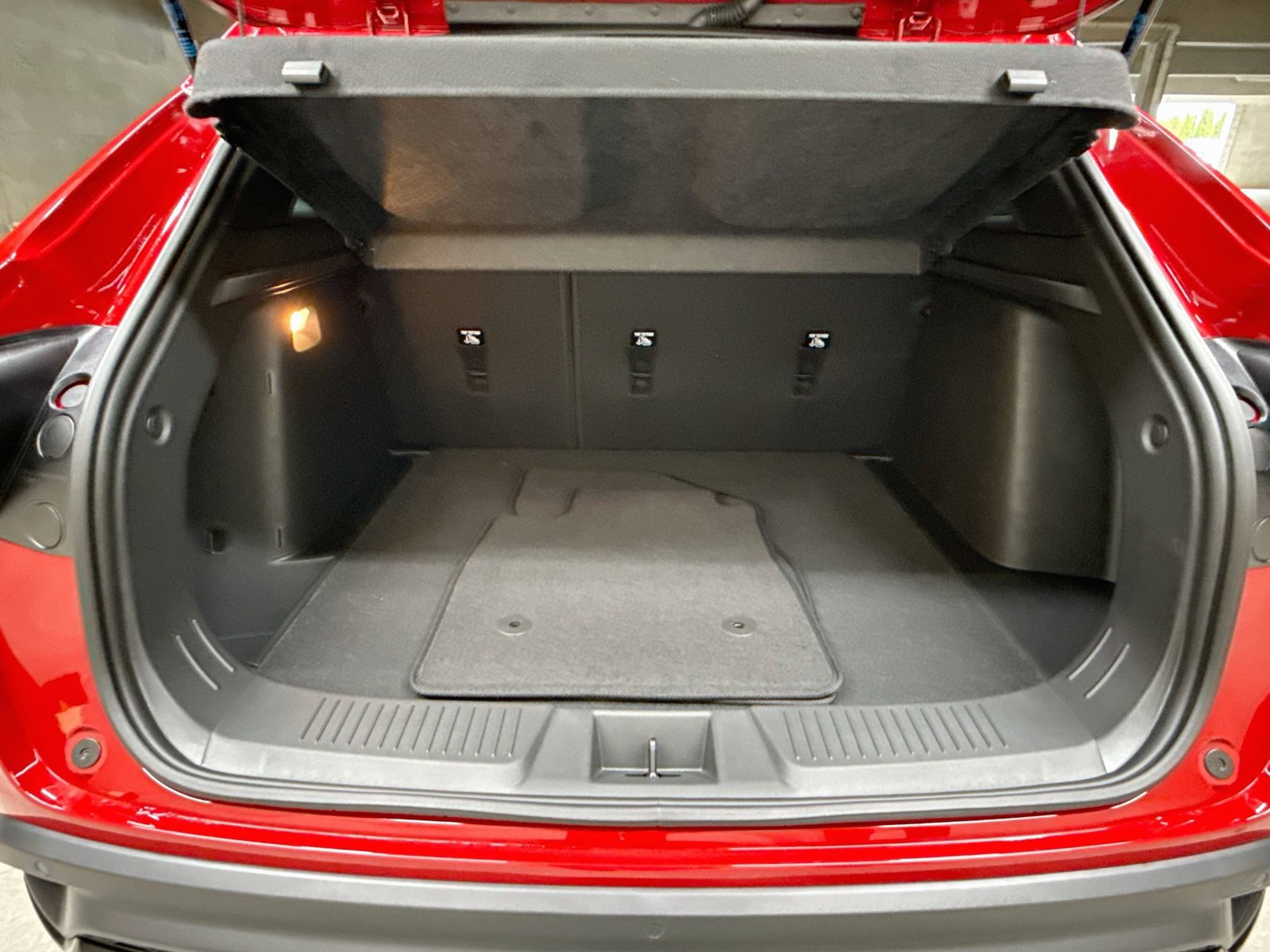 New 2026 Chevrolet Trax RS w/ Sunroof Package FWD image 29