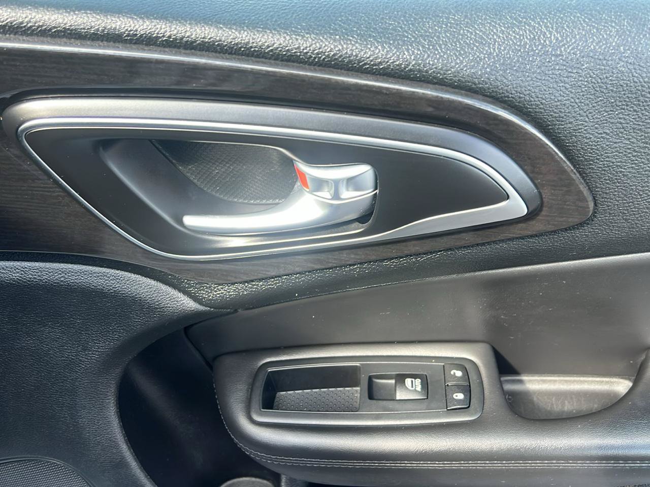 Used 2016 Chrysler 200 C w/ Quick Order Package 26P FWD image 11