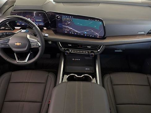 New 2026 Chevrolet Suburban High Country AWD/4WD image 15