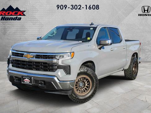 Used 2024 Chevrolet Silverado 1500 LT w/ Leather Package AWD/4WD image 1
