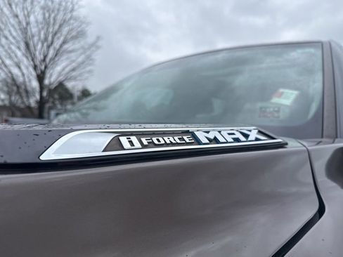 Used 2023 Toyota Tundra Limited image 11