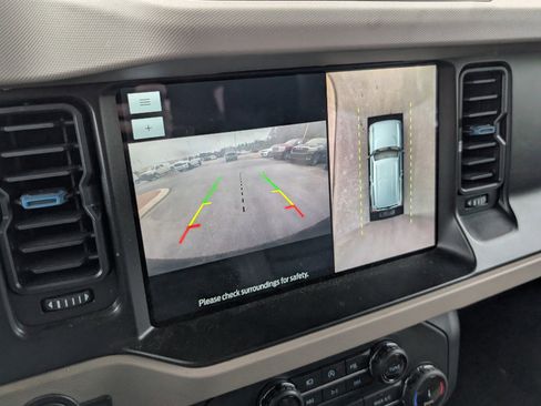 Used 2022 Ford Bronco Wildtrak image 9