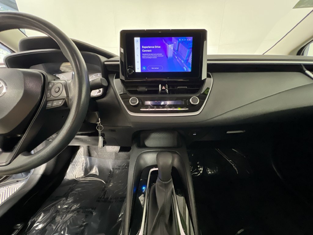 Used 2025 Toyota Corolla LE FWD image 22