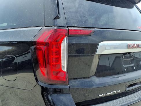 Used 2021 GMC Yukon XL SLT w/ SLT Premium Package AWD/4WD image 9