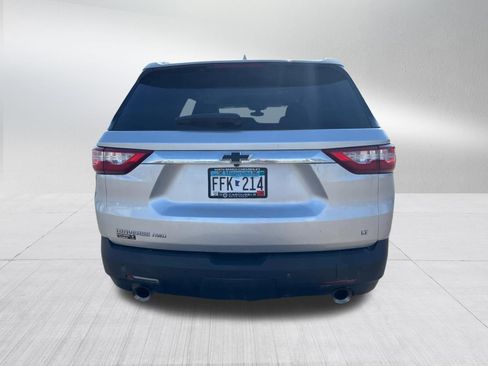 Used 2018 Chevrolet Traverse LT image 3