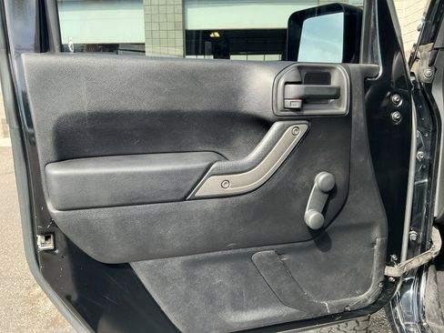 Used 2013 Jeep Wrangler Unlimited Sport w/ Max Tow Pkg image 13