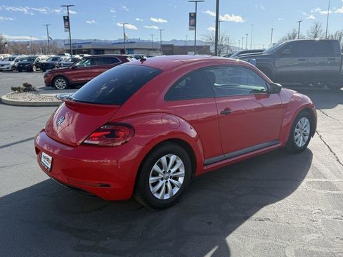 Used 2018 Volkswagen Beetle S image 5