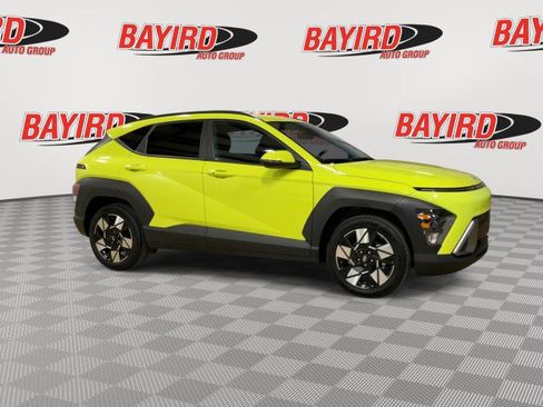 Used 2024 Hyundai Kona SEL image 2