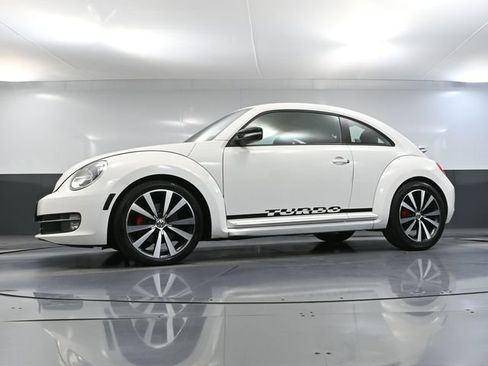 Used 2012 Volkswagen Beetle 2.0T FWD image 39