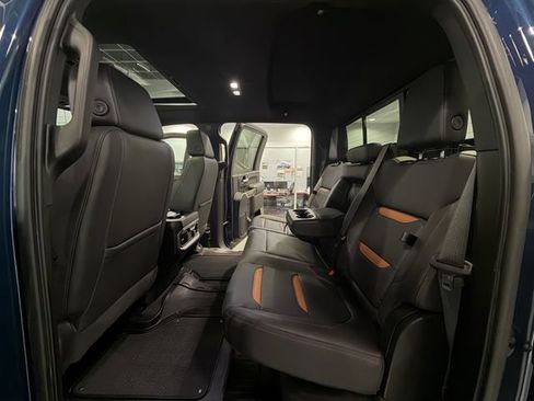 Used 2021 GMC Sierra 2500 AT4 w/ AT4 Premium Plus Package AWD/4WD image 13