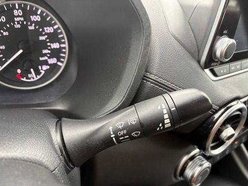 Used 2024 Nissan Sentra SV image 23