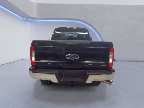 Used 2017 Ford F250 XLT w/ FX4 Off-Road Package image 6