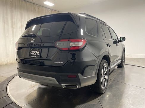 Used 2023 Honda Pilot Touring image 7