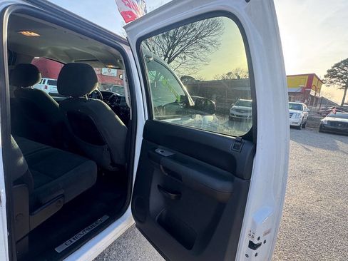 Used 2009 Chevrolet Silverado 1500 LT w/ Texas Edition image 14