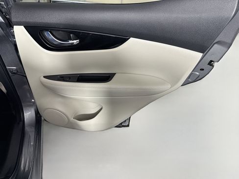 Used 2021 Nissan Rogue Sport SL w/ Premium Package AWD/4WD image 28
