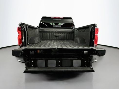 Used 2025 Chevrolet Silverado 2500 High Country w/ Midnight Edition AWD/4WD image 29