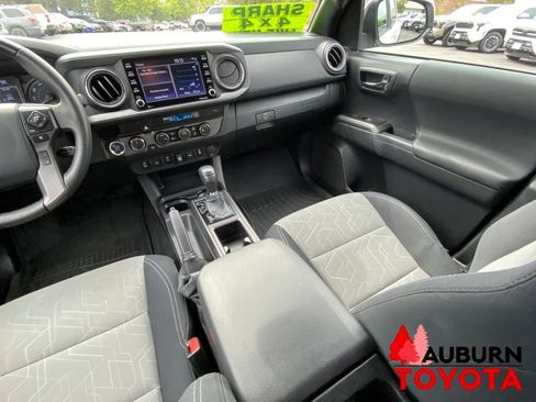 Used 2023 Toyota Tacoma TRD Off-Road w/ Technology Package AWD/4WD image 25