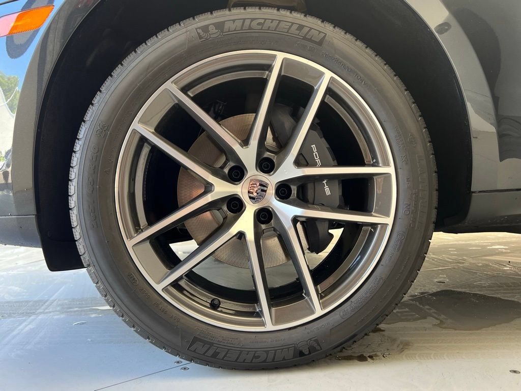 Used 2026 Porsche Macan AWD/4WD image 27