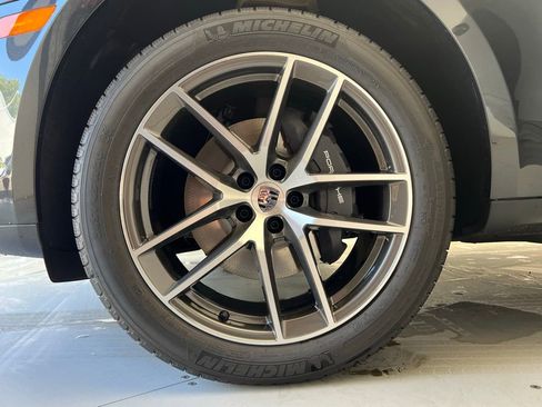 Used 2026 Porsche Macan AWD/4WD image 27