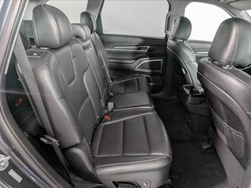 Used 2020 Kia Telluride LX FWD image 22